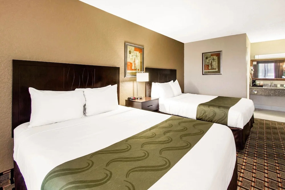 Clarion Hotel & Conference Center Tampa