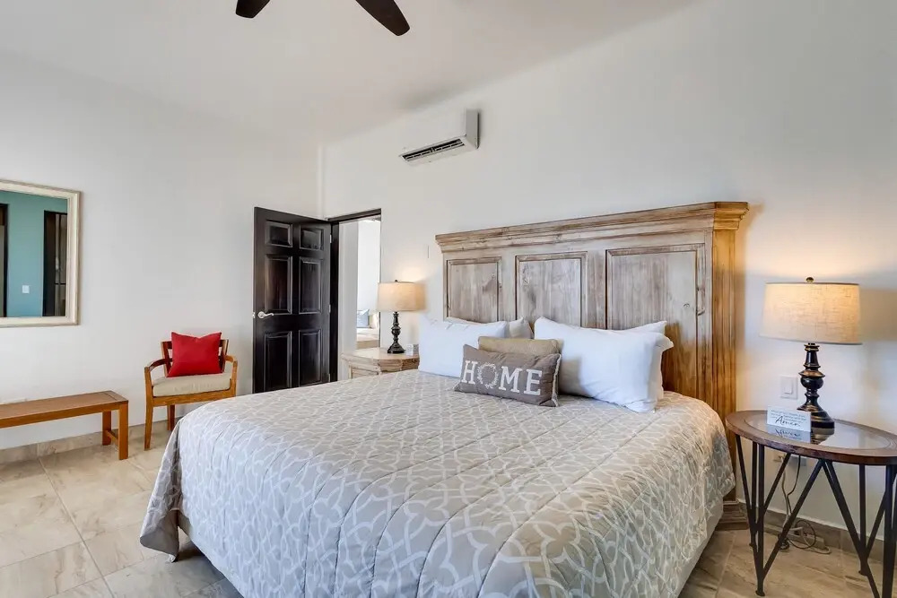 Beachfront Oasis in Cabo with Resort Amenities