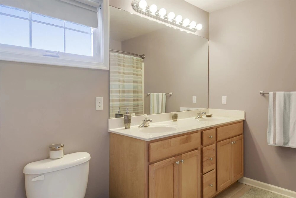 Oyster Bay Townhome 37506 Kaitlyn Drive Unit 20 by Long & Foster