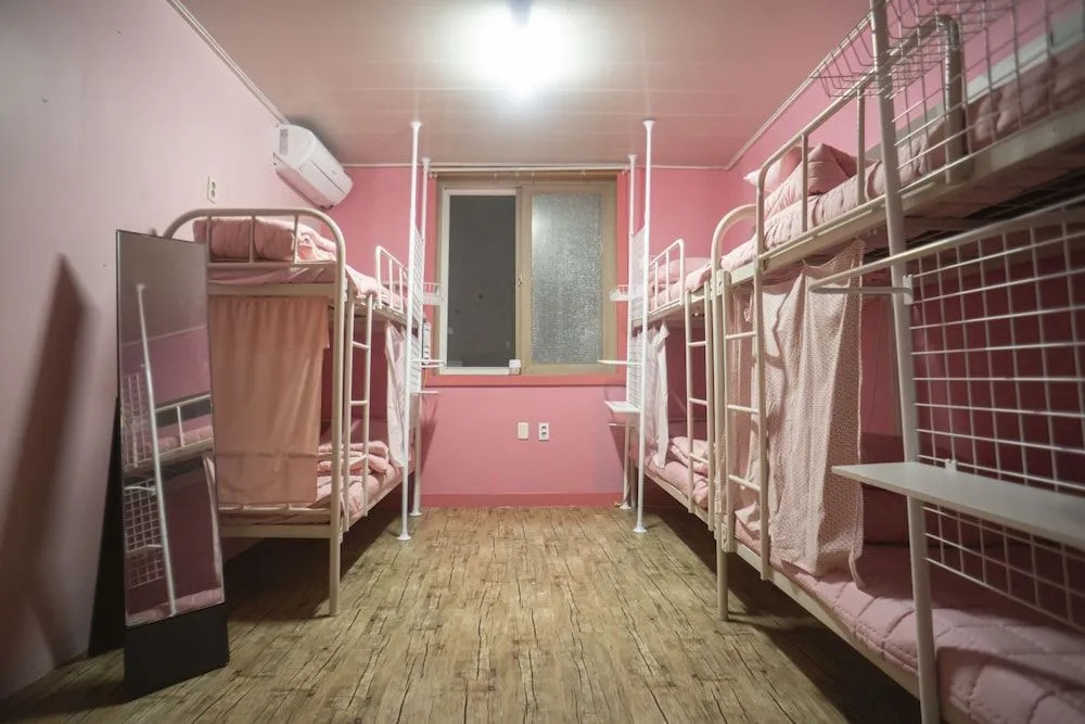 Nomad Inn Jeju - Hostel