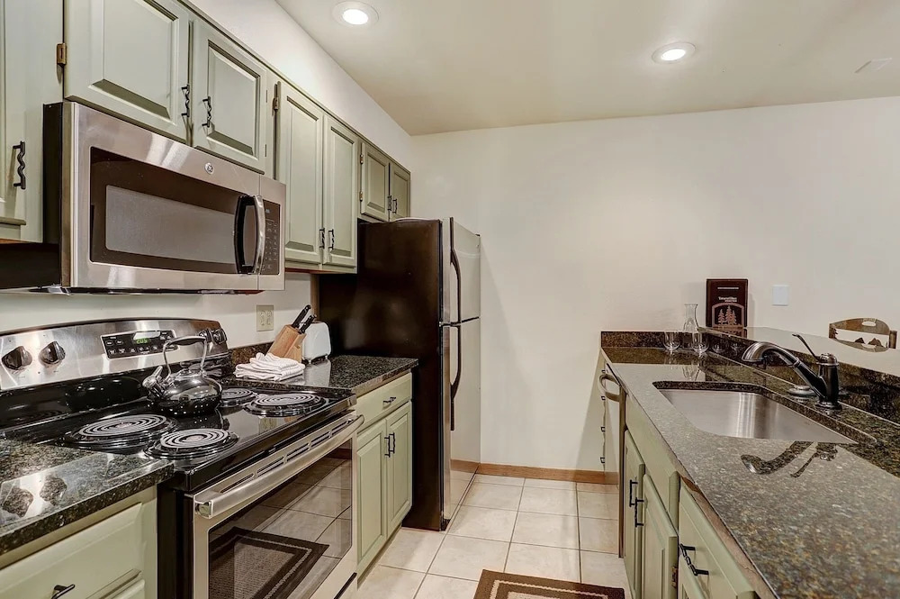 Newly Renovated 2 Bed/ 2 Bath Beaver Creek  2 Bedroom Condo by RedAwning