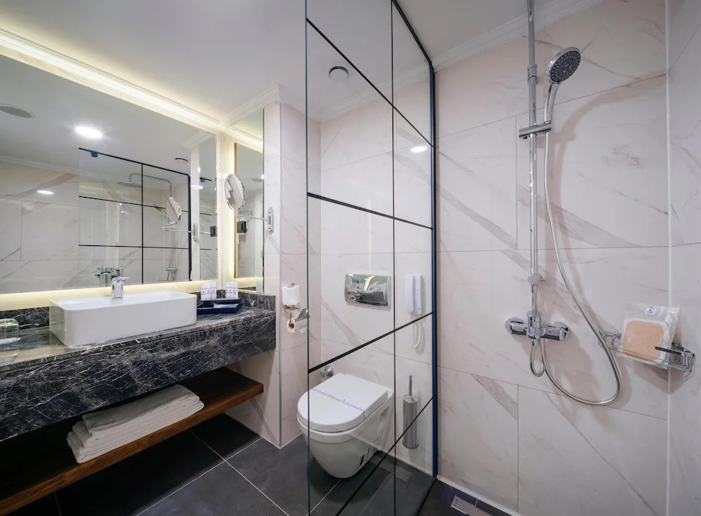 WOW Hotels