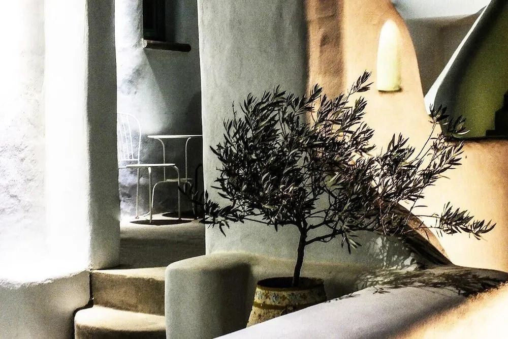 Finikas Hotel