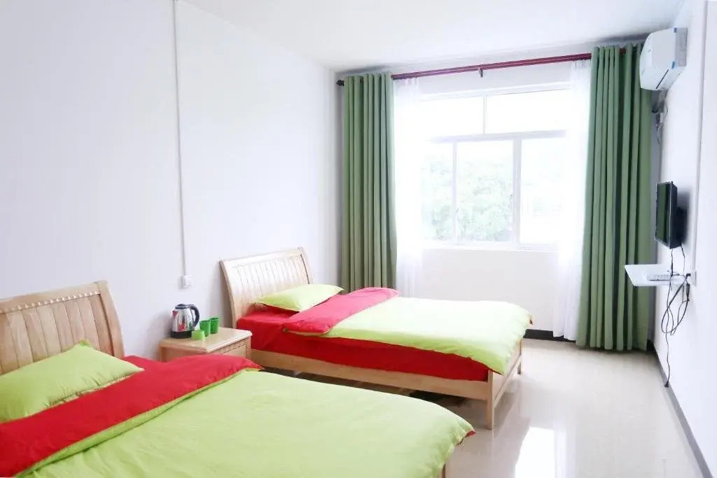 Yangsuo Mumu Sketch Base River Inn