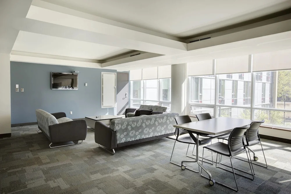 University of Calgary - Seasonal Residence