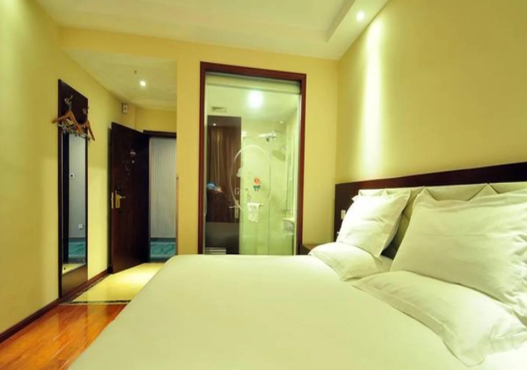 GreenTree Inn Anhui Hefei Huizhou Avenue Dazhonglou Express Hotel