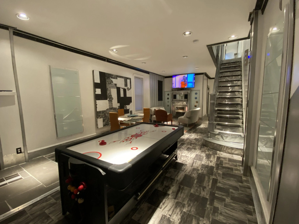 Stylish 4 bedroom home near Philadelphia
