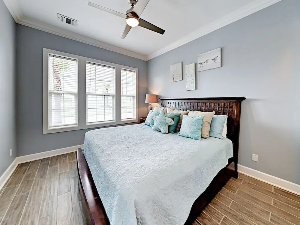 Bright and Beachy Port Aransas Condo by RedAwning