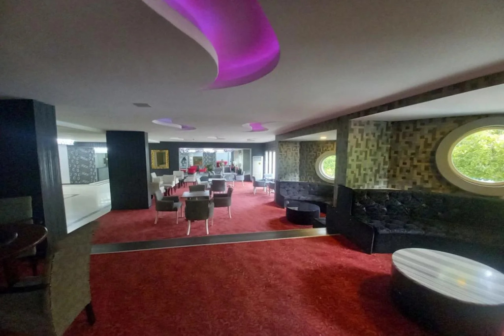 Caprice Beach Hotel