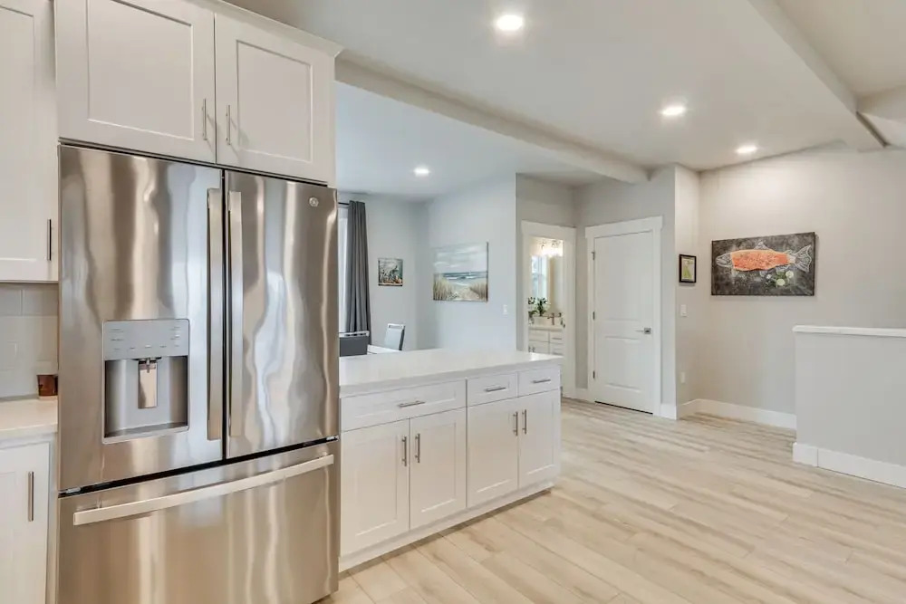 Columbia River Views: Spacious Hammond Getaway!