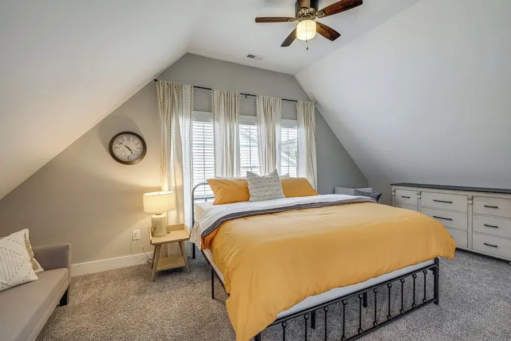 Getaway w/ Resort Perks at Smith Mountain Lake!