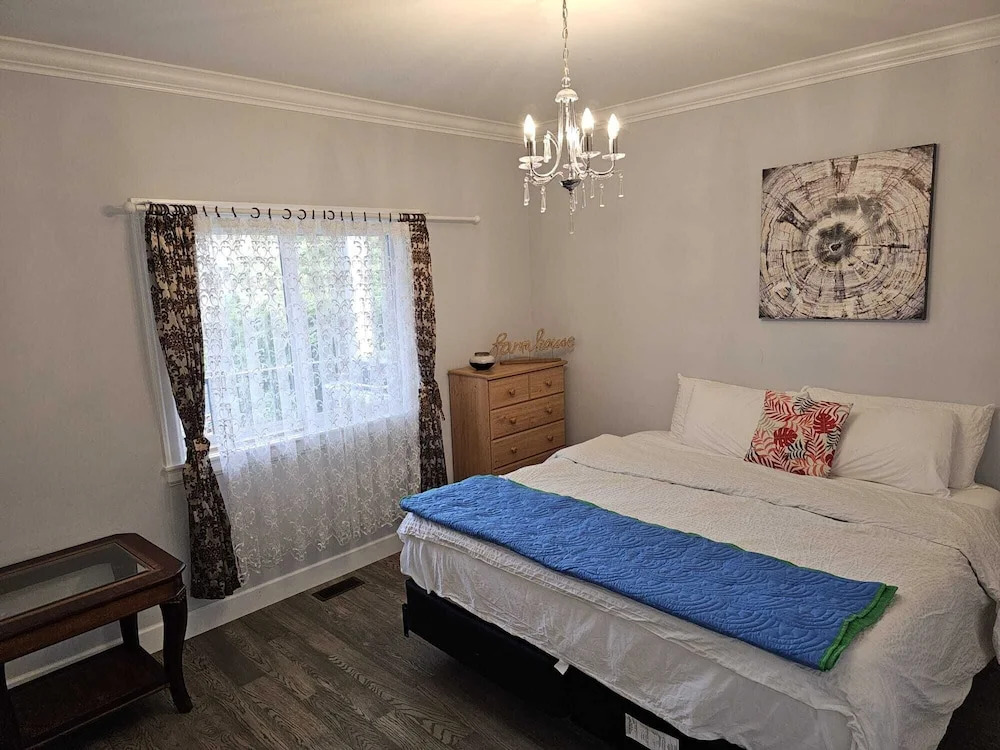 Oscar Inn & 2bd Suite up to 6 people private