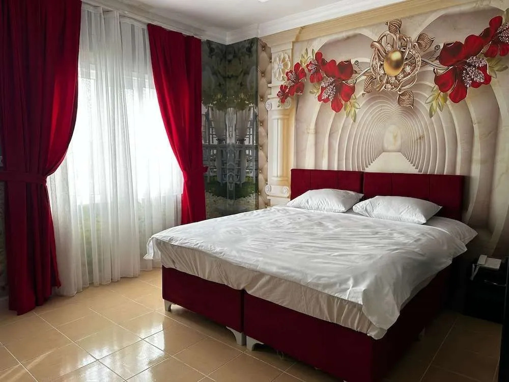 Nus Grand Hotel