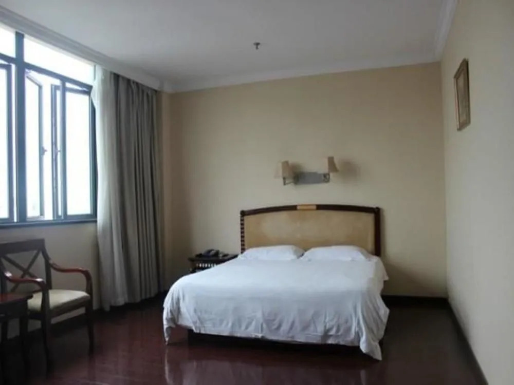 Green Tree Hotel