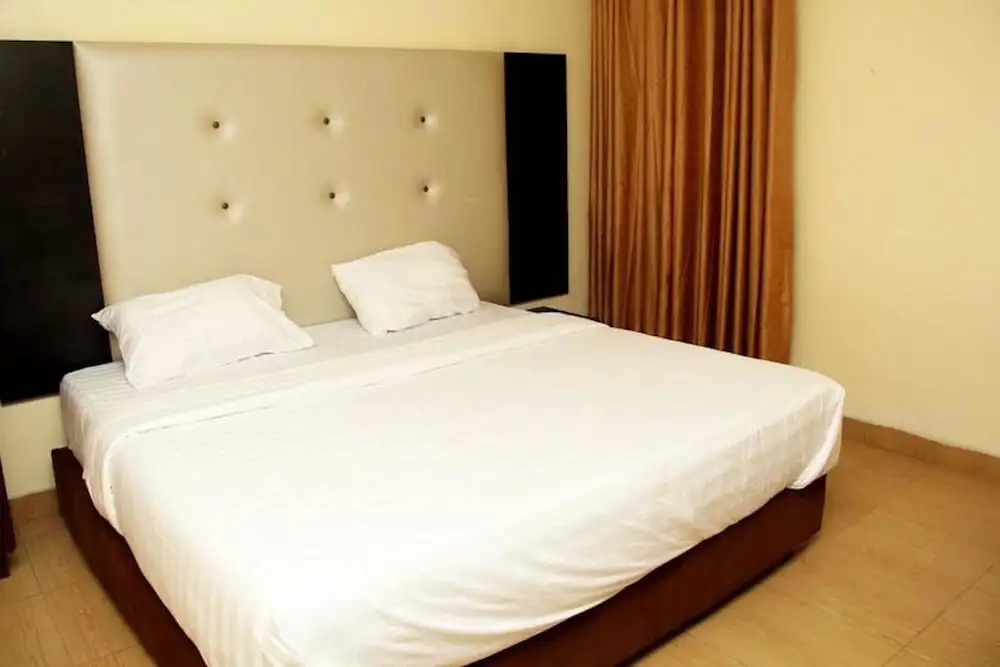 West 11 Luxury