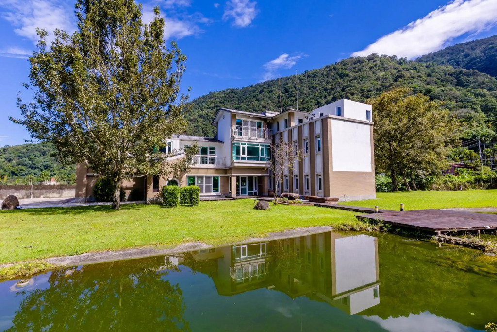 Revel Villa