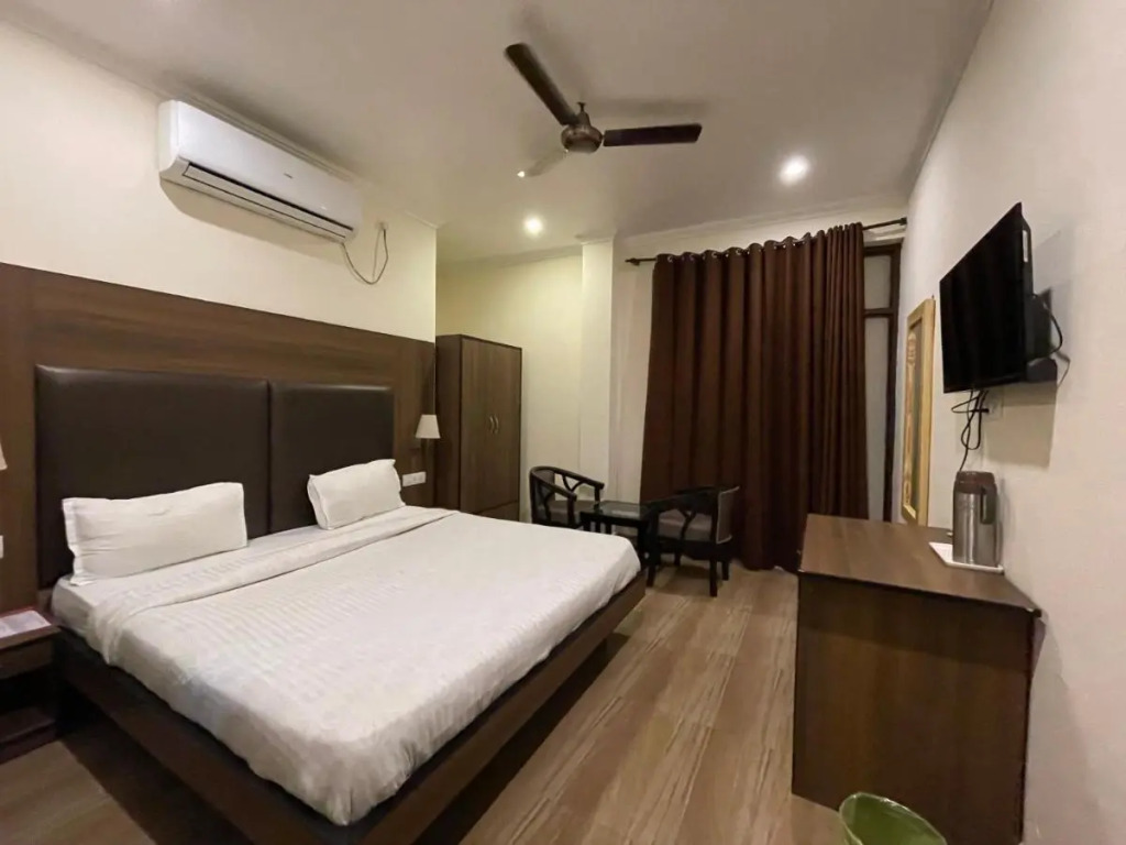 Tapasthali By Meera Hotels