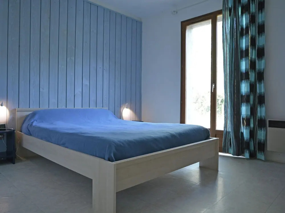 Villa in Le Boulou with Scenic Hilltop Views