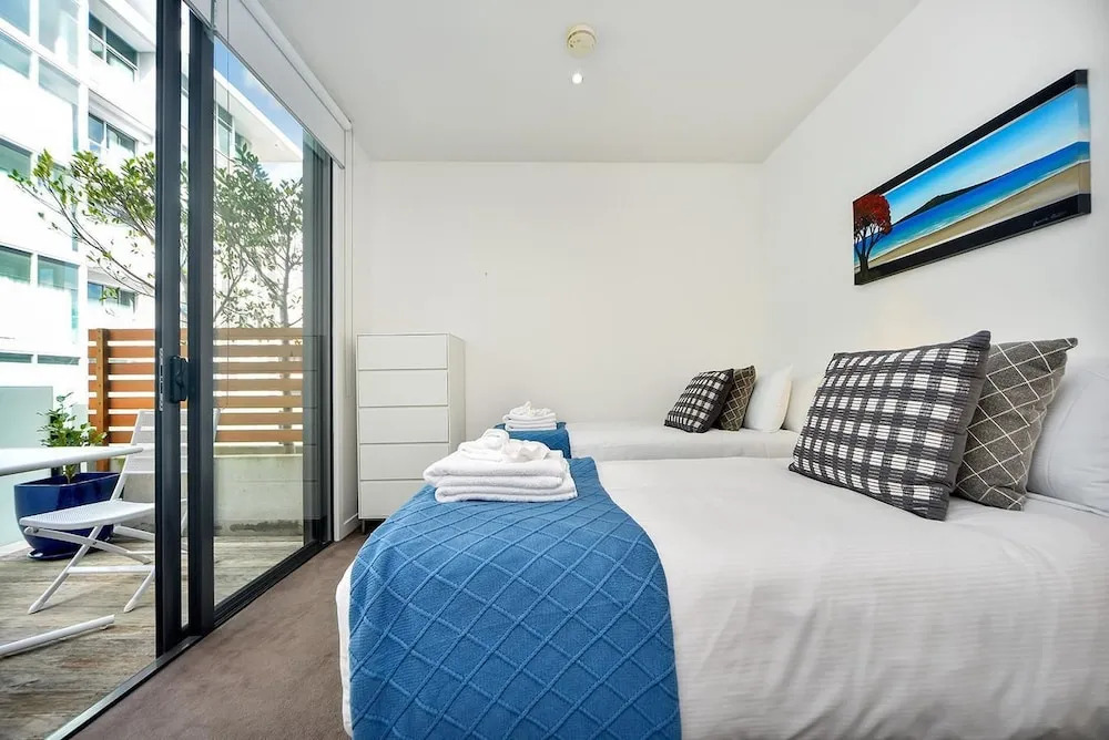 QV Central Harbour Apartment - 684