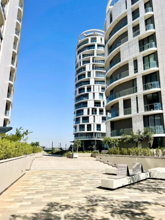Upmarket unit at Ellipse waterfall country estate