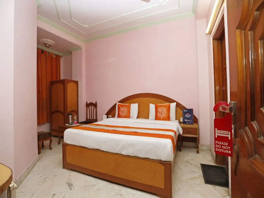 OYO 7135 Hotel Blue Sapphire