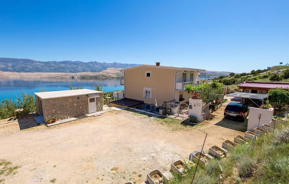 Nice Apartment in Bosana With Wifi and 1 Bedrooms