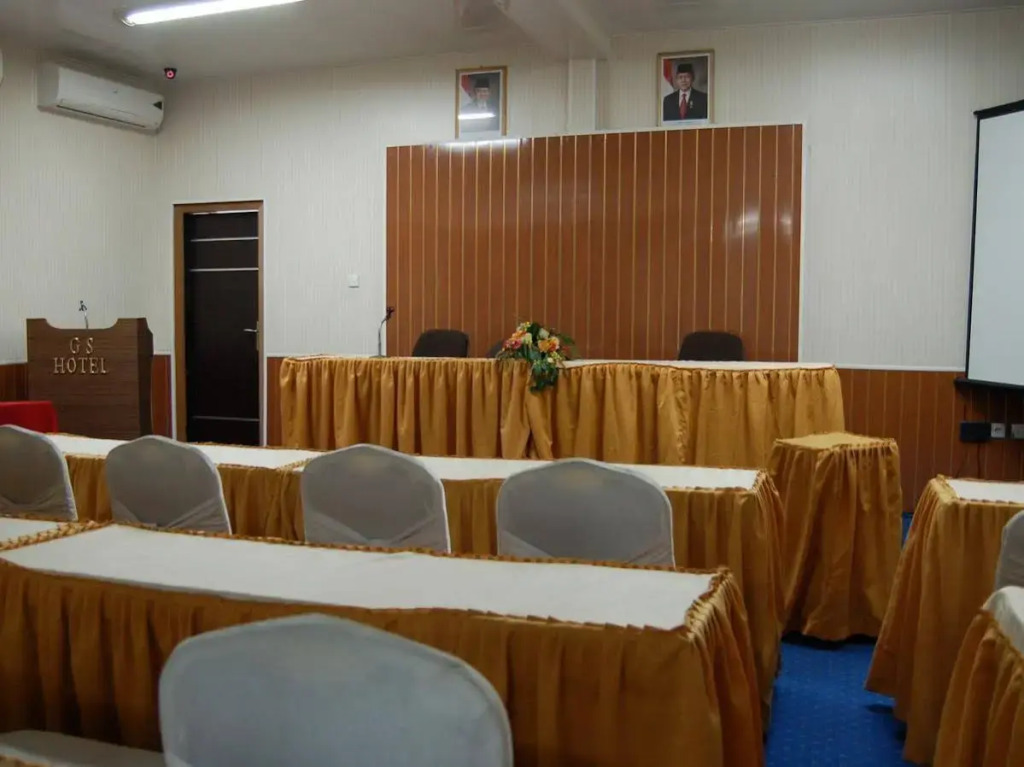 Grand Sari Hotel