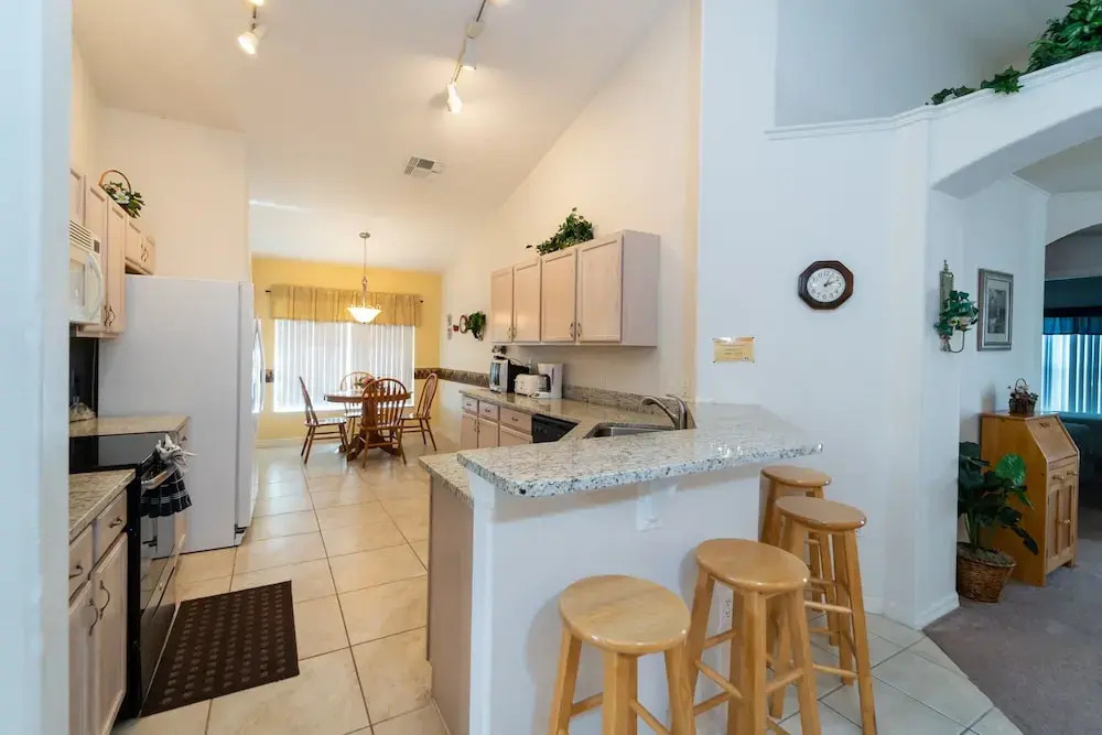1114 4-bed Pool Home, Liberty Village Kissimmee