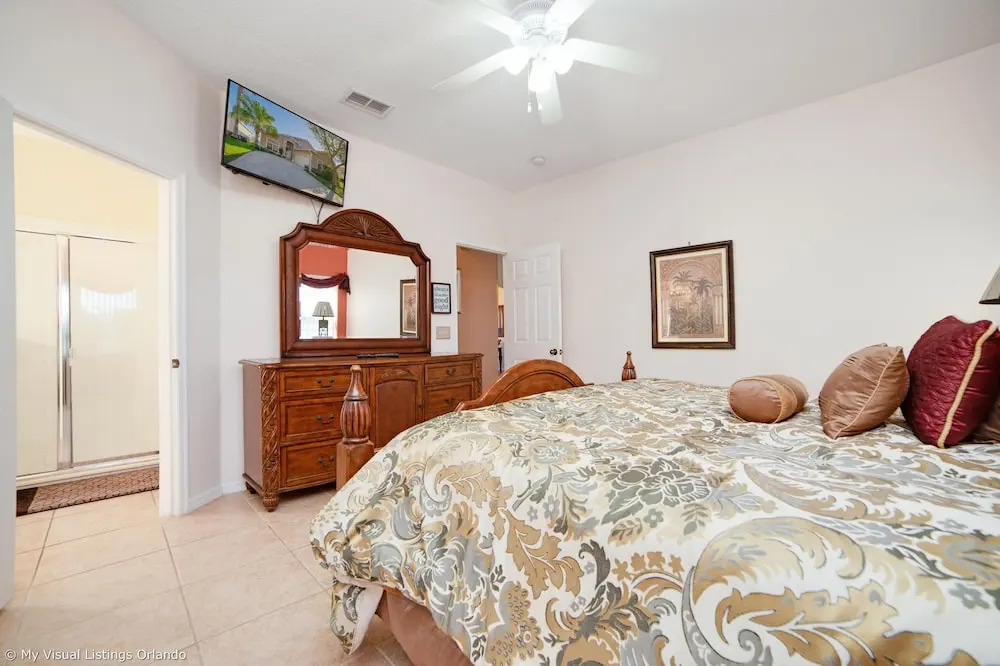 Lovely Lake Front Pool Home With CDC Cleaning Standards, Game Room #5hl252