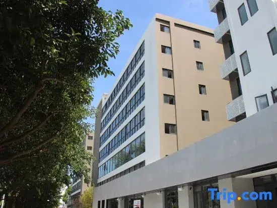 Huaren Yiju Smart Hotel (Lottonian Medical Care Cultural Village)