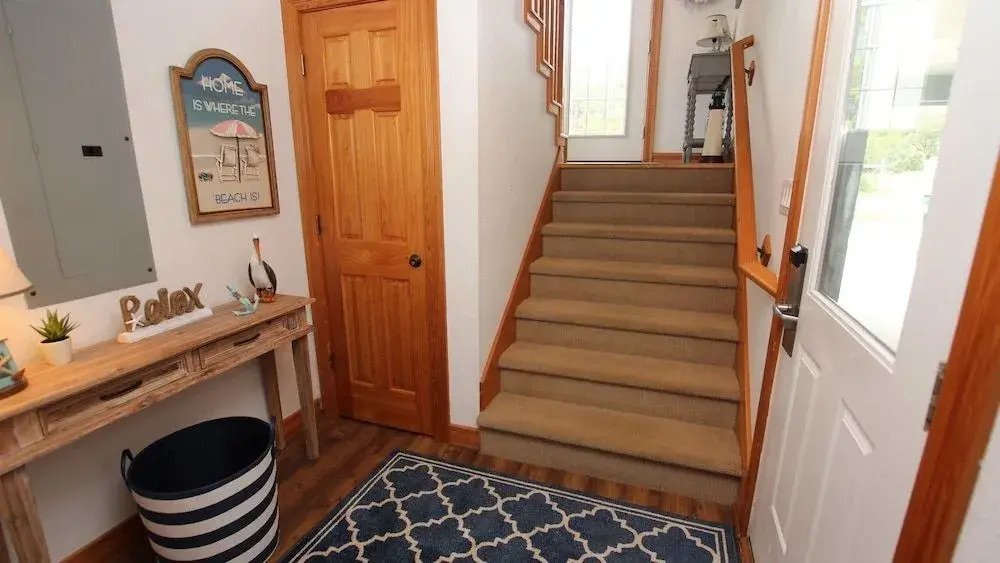 Keeper's Corner - 4 Br home by RedAwning