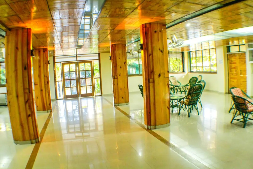 OYO 13328 Rainwood Residency