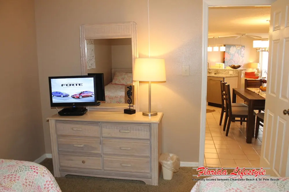 Beach Palms 404