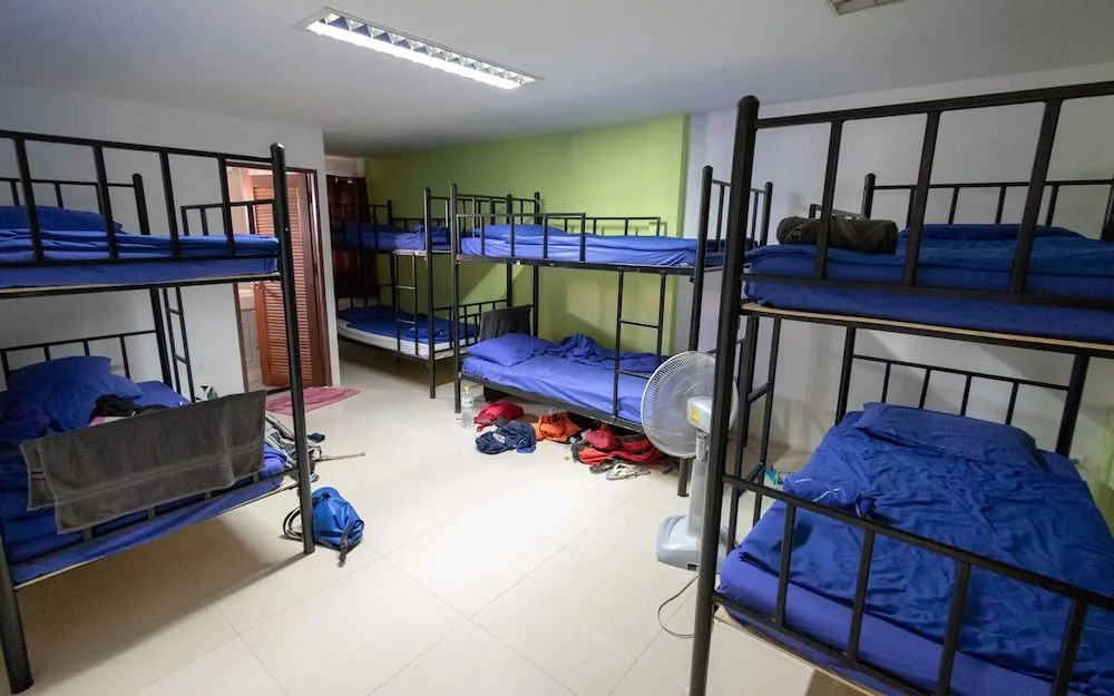 P & T Guesthouse