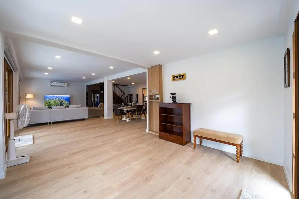 5 Bedroom Pool Villa In City Center- Bv1