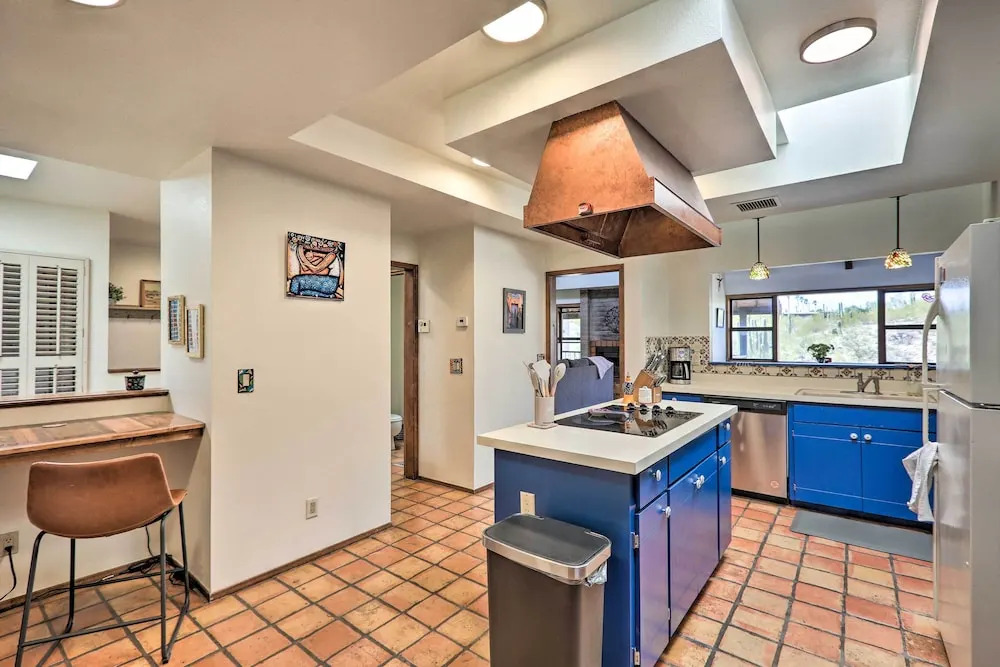 Beautiful 'saguaro Vista' w/ Mountain Views!