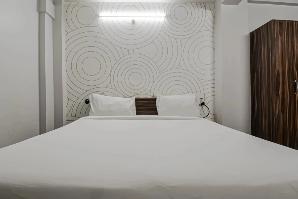 OYO 40963 Townhouse 404 Vidya Vihar