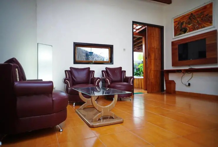 Spring Hill Hotel Ruteng