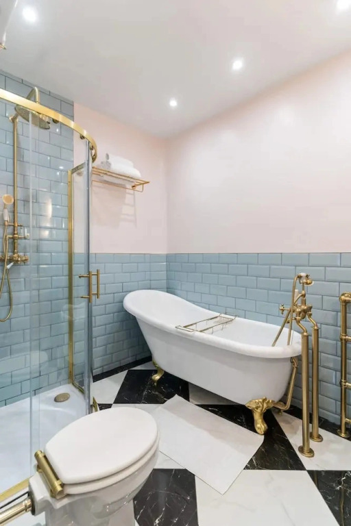 2 Boutique Apts Parisian Gold Bath BHM