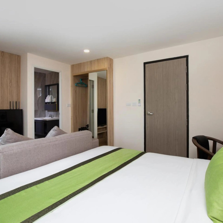 iCheck inn Darisa Patong