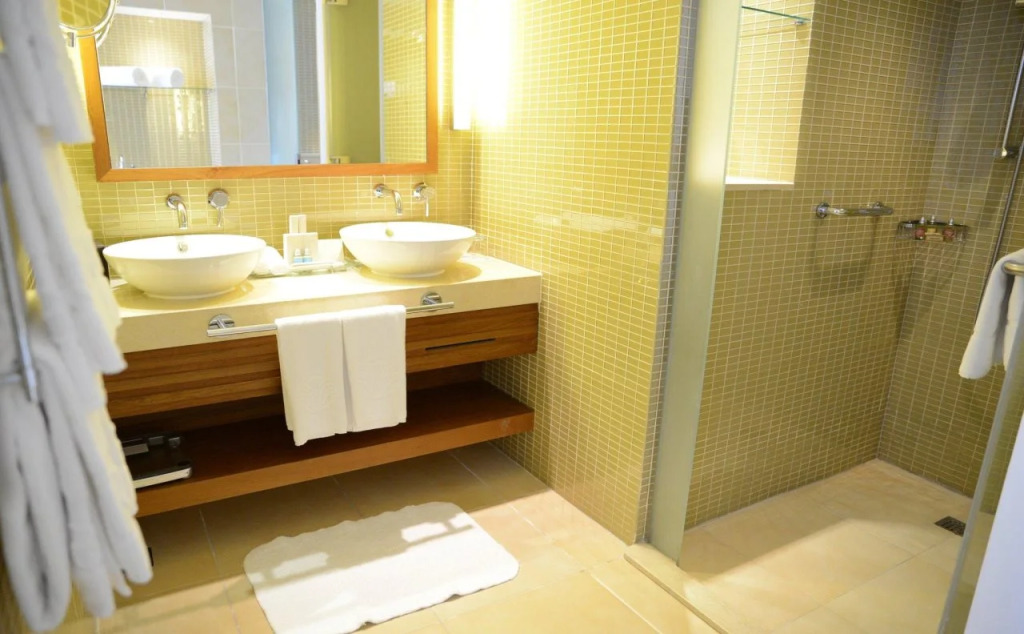 Yas Plaza Marina by IHG