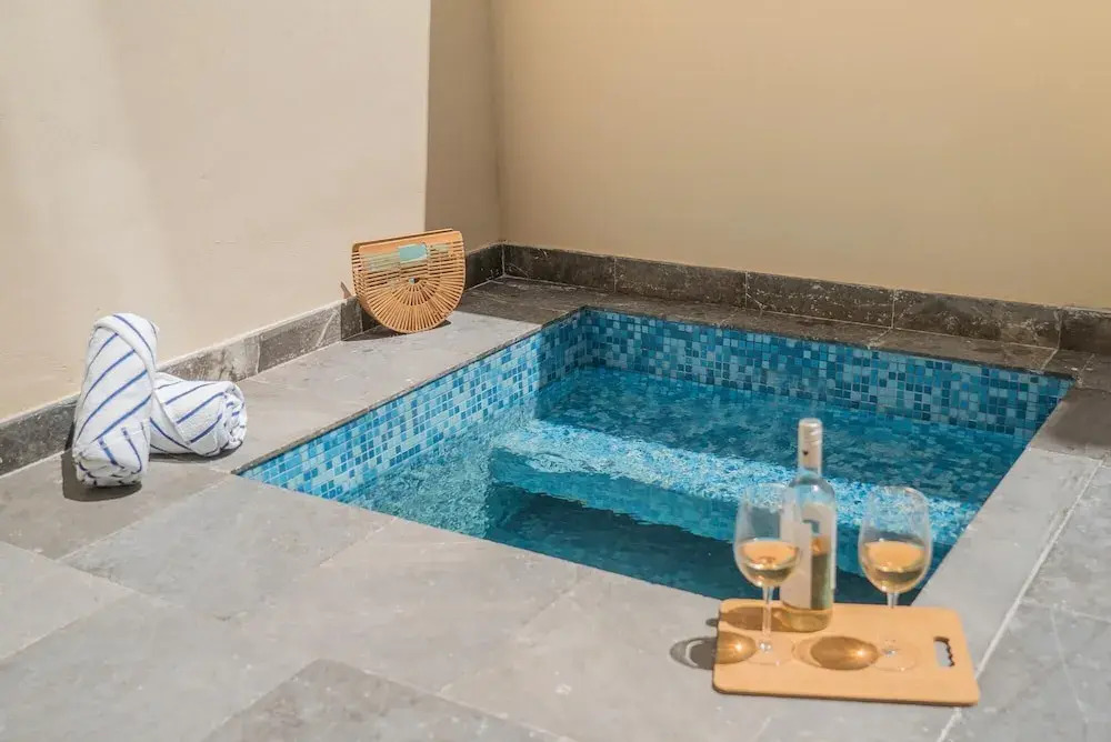 Lovely and Stylish Studio Rooftop Sky Bar Terrace Swimming Pool Close to the Beach