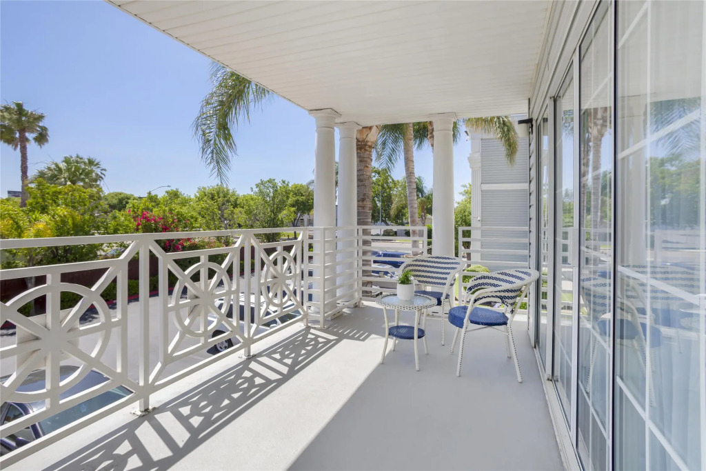 Best Western Luxury Inn