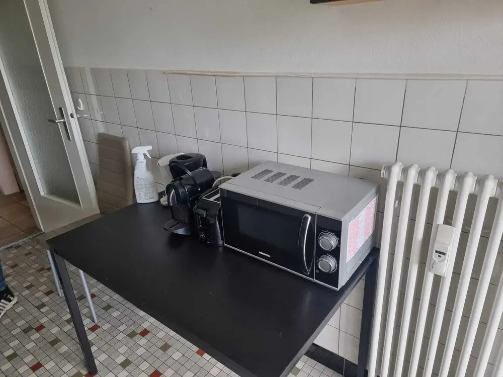 Full 3 Bedroom Flat With Internet and Balcony