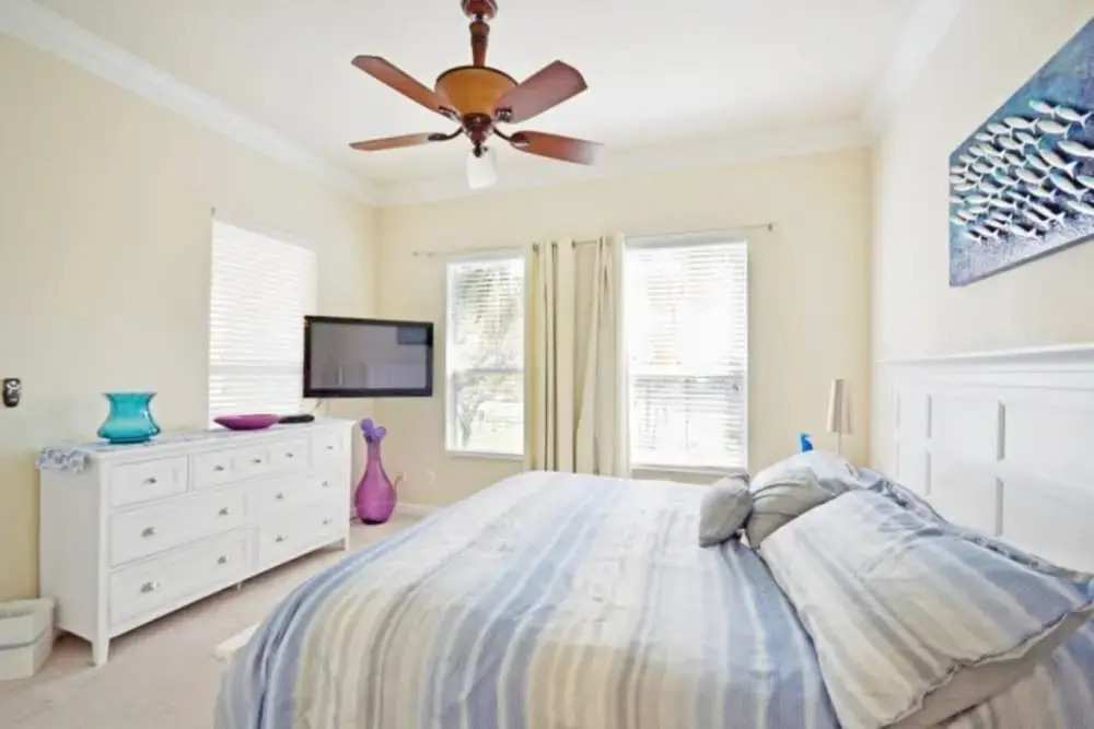 Reunion Retreat 3 Bedroom Home by RedAwning