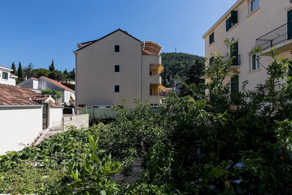 Apartments Radulovic