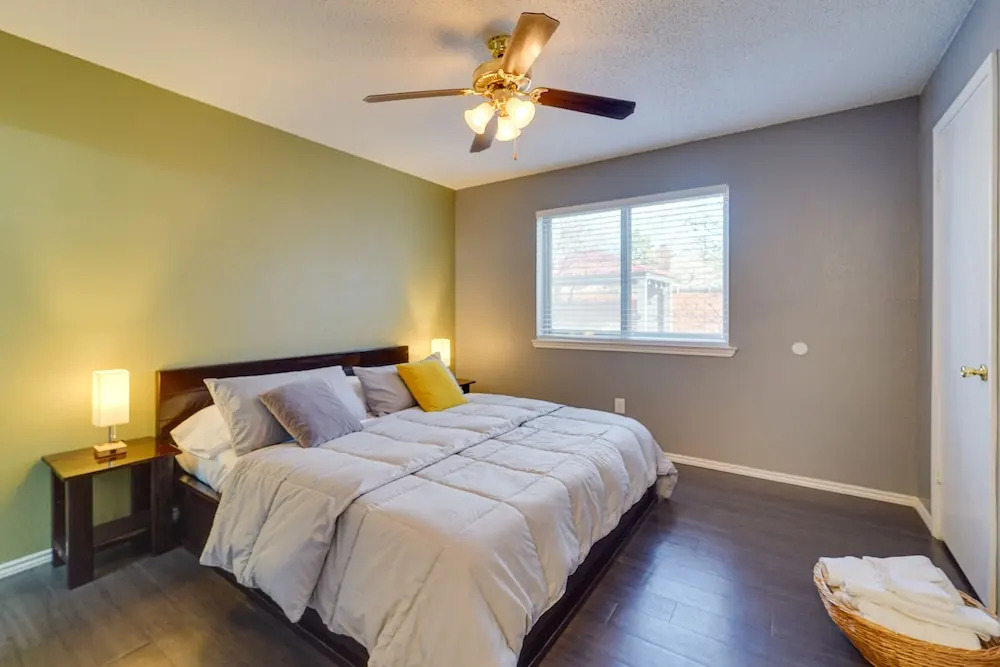 Updated Lubbock Vacation Rental With Yard!