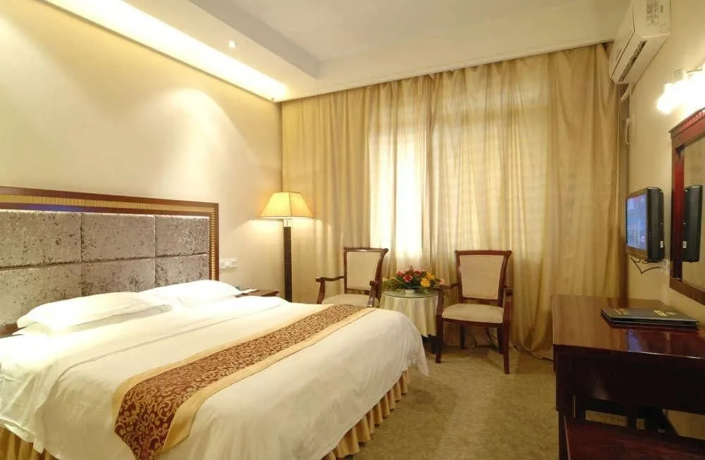 Jinrui Garden Hotel