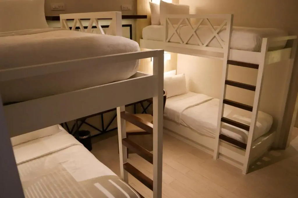 Mella Hotel Manila near NAIA Airport