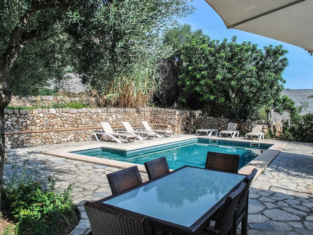 Cozy Cottage in Lloseta With Private Swimming Pool